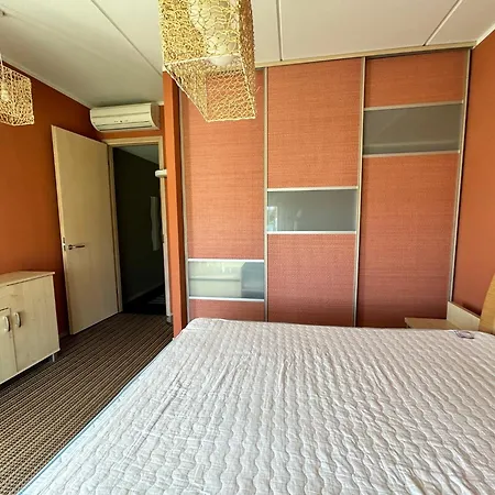 Privat&near To Gospa Apartment Kuressaare